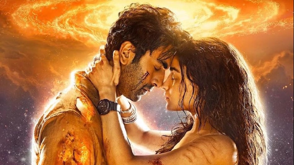 Apart from Ranbir Kapoor and Alia Bhatt, Brahmastra also features stars like Amitabh Bachchan, Mouni Roy and Nagarjuna in pivotal roles. Apart from Ranbir Kapoor and Alia Bhatt, Brahmastra also features stars like Amitabh Bachchan, Mouni Roy and Nagarjuna in pivotal roles.