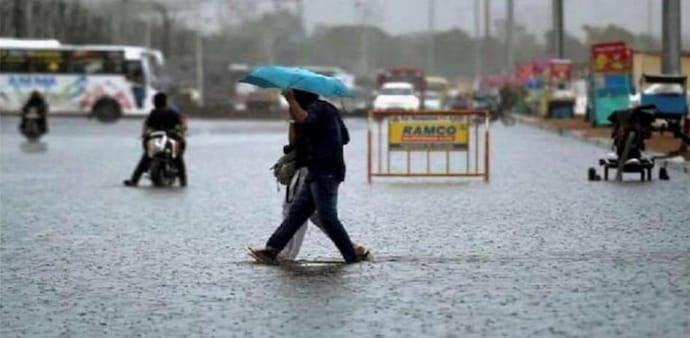 For Andhra Pradesh, the weather department has issued a heavy rainfall alert for a large part of the state till 22nd September. For Andhra Pradesh, the weather department has issued a heavy rainfall alert for a large part of the state till 22nd September.