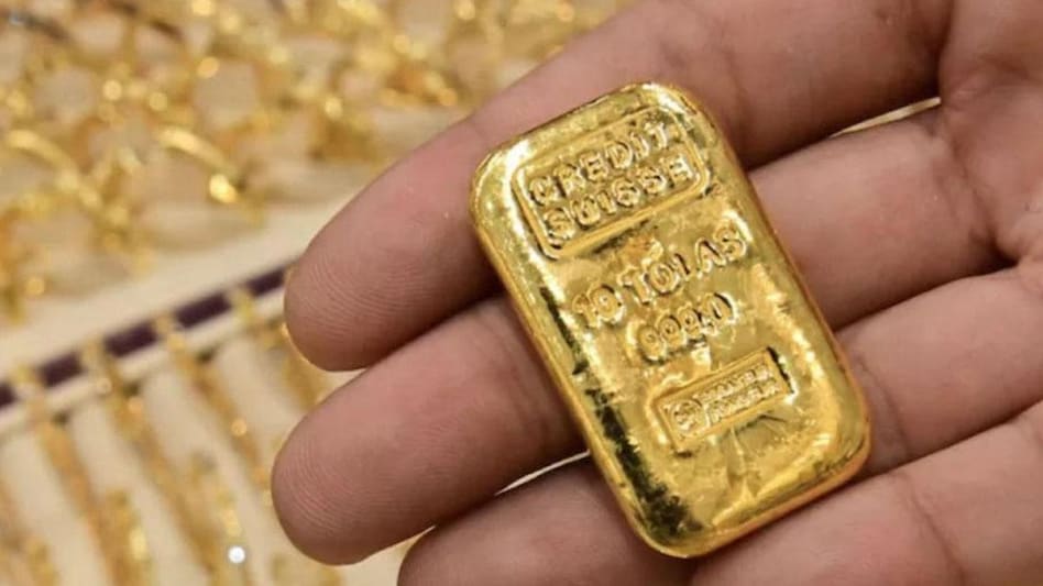 Gold, silver prices today Gold rates dip to Rs 50,980 as demand goes down due to high US Gold, silver prices today Gold rates dip to Rs 50,980 as demand goes down due to high US
