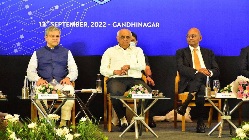 Vedanta plans to invest a total of Rs 1,54,000 crore for the project that will also employ around 1 lakh people. Vedanta plans to invest a total of Rs 1,54,000 crore for the project that will also employ around 1 lakh people.