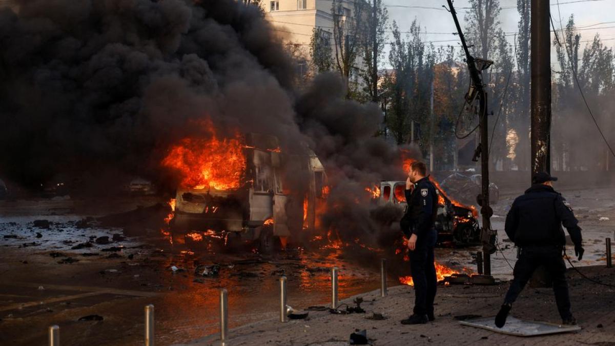 Russia bombs cities across Ukraine in apparent revenge strikes (Photo: Reuters) Russia bombs cities across Ukraine in apparent revenge strikes (Photo: Reuters)