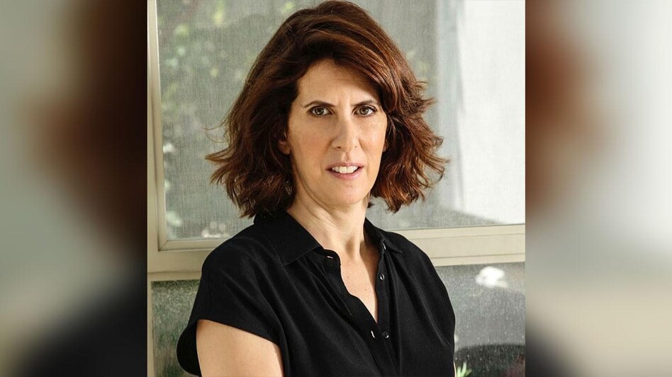 Business Futurist Adi Yoffe is the Founder and Owner of Fast Forward | A Business Futurist Company Business Futurist Adi Yoffe is the Founder and Owner of Fast Forward | A Business Futurist Company