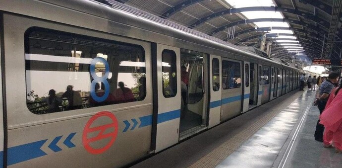 The line connects Dwarka Sector 21 in Delhi with Noida Electronic City and also Vaishali via Yamuna Bank. The line connects Dwarka Sector 21 in Delhi with Noida Electronic City and also Vaishali via Yamuna Bank.