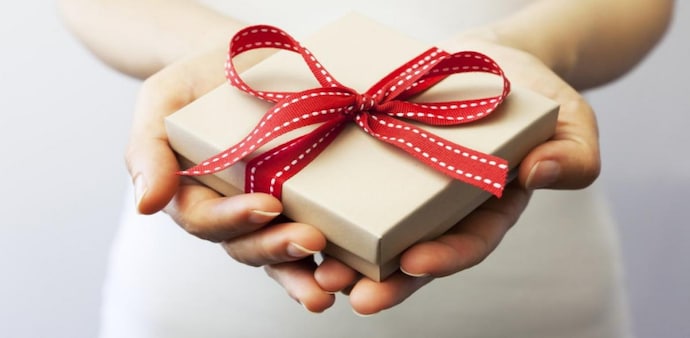Diwali 2022: Planning to gift your loved ones? Check out some best financial gift options here Diwali 2022: Planning to gift your loved ones? Check out some best financial gift options here