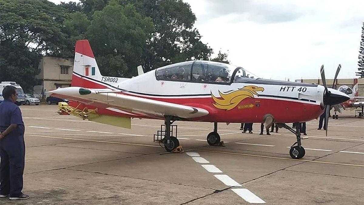 DefExpo 2022: All you need to know about HAL's HTT-40 indigenous trainer aircraft unveiled by PM Modi DefExpo 2022: All you need to know about HAL's HTT-40 indigenous trainer aircraft unveiled by PM Modi
