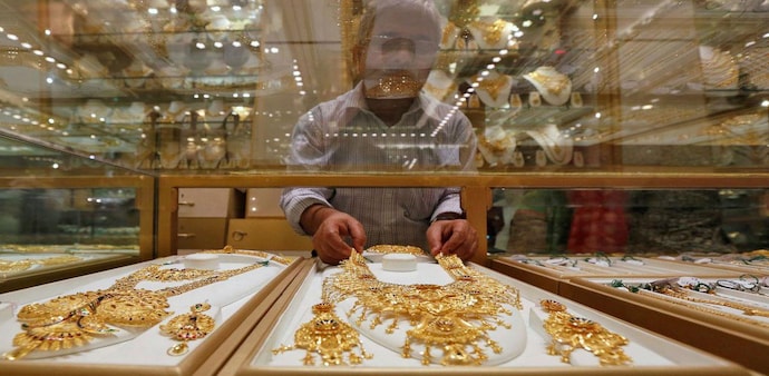 On Saturday, the rate for 24-carat gold in Mumbai and Kolkata is Rs 50,450, while the price for 22-carat gold is Rs 46,250. In Delhi, the prices for 24-carat and 22-carat are Rs 50,600 and Rs 46,350, respectively. On Saturday, the rate for 24-carat gold in Mumbai and Kolkata is Rs 50,450, while the price for 22-carat gold is Rs 46,250. In Delhi, the prices for 24-carat and 22-carat are Rs 50,600 and Rs 46,350, respectively.
