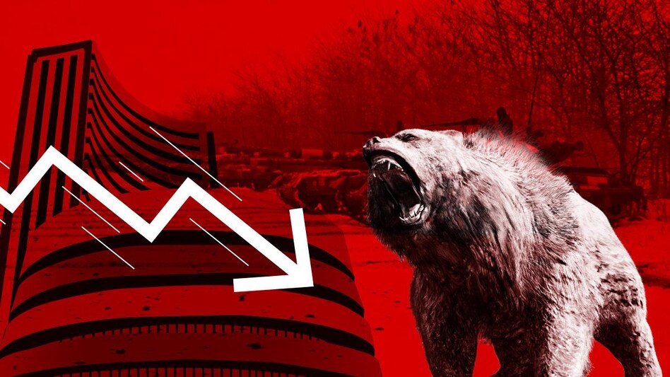 Wipro is followed by another IT stock Tech Mahindra which has declined 45.3 per cent from highs of Rs 1838 to Rs 1,005.5. Wipro is followed by another IT stock Tech Mahindra which has declined 45.3 per cent from highs of Rs 1838 to Rs 1,005.5.