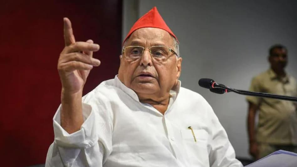 Born on November 22, 1939 in Saifai village of Etawah district, Mulayam Singh Yadav did his schooling and graduated from Etawah. Born on November 22, 1939 in Saifai village of Etawah district, Mulayam Singh Yadav did his schooling and graduated from Etawah.