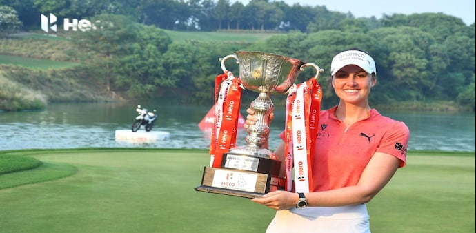 German golfer Olivia Cowan -- Image source: Twitter.com German golfer Olivia Cowan -- Image source: Twitter.com
