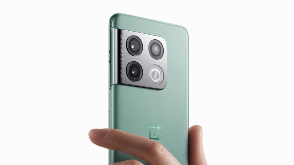 OnePlus 10 Pro was launched earlier this year and it will be one of the first OnePlus phones to get 5G support OnePlus 10 Pro was launched earlier this year and it will be one of the first OnePlus phones to get 5G support