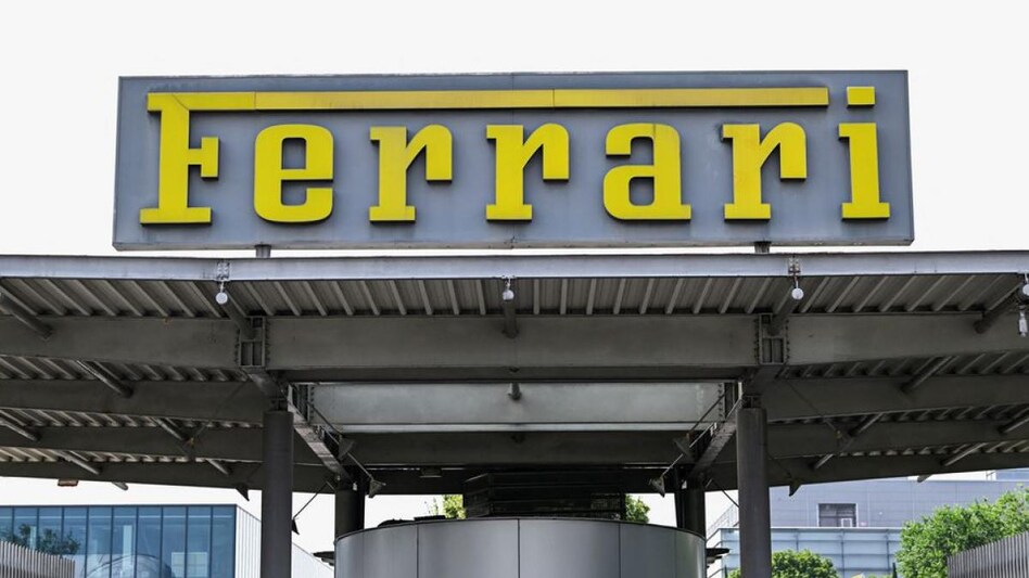Italy unions demand Stellantis, Ferrari wage rise of 8.4% for 2023 (Photo: Reuters) Italy unions demand Stellantis, Ferrari wage rise of 8.4% for 2023 (Photo: Reuters)