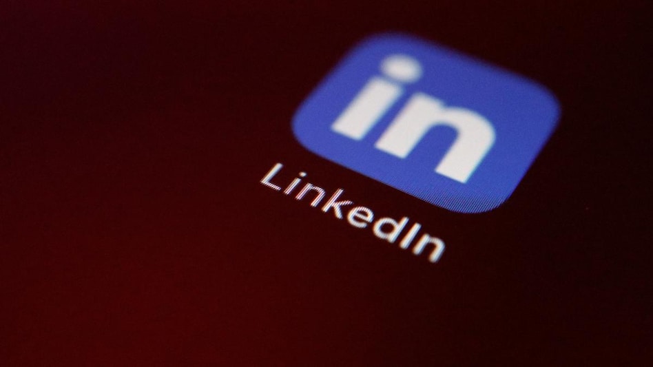 Linkedin reportedly removed nearly 600,000 fake profiles that listed Apple as their employer Linkedin reportedly removed nearly 600,000 fake profiles that listed Apple as their employer