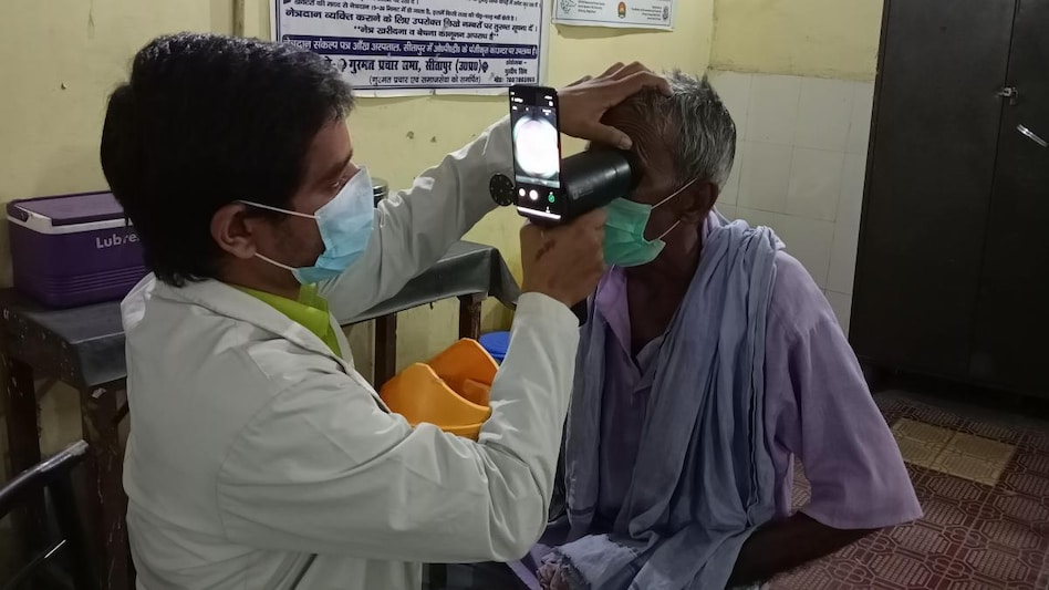 Samsung has upcycled nearly 200 units of second-hand Galaxy smartphones and distributed EYELIKE Fundus Cameras to partners in India. Samsung has upcycled nearly 200 units of second-hand Galaxy smartphones and distributed EYELIKE Fundus Cameras to partners in India.