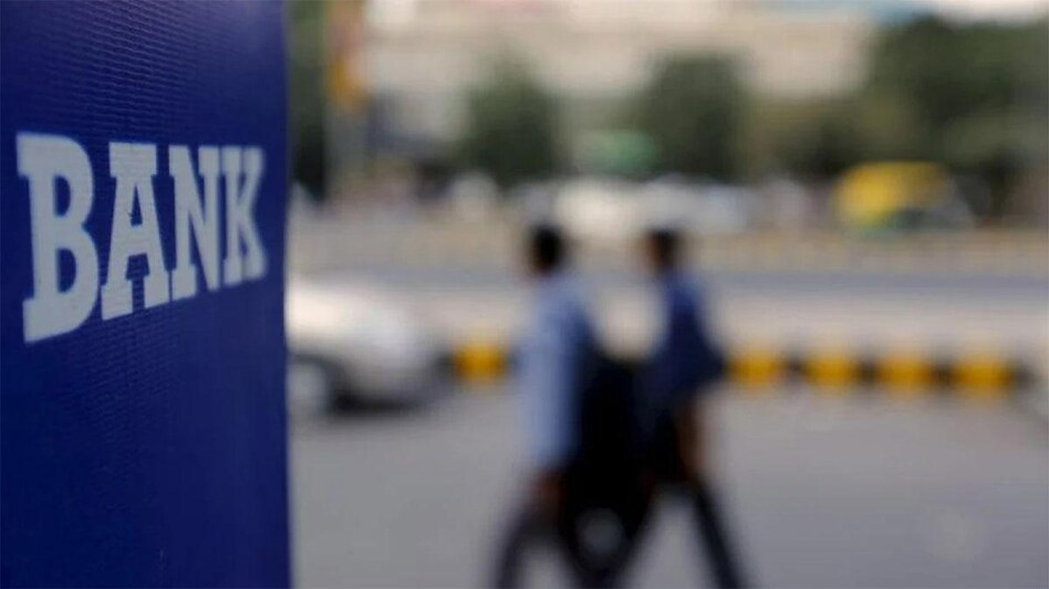 Banks will remain shut on Dhanteras. Besides that, this Saturday is also the fourth day of the month. Banks will remain shut on Dhanteras. Besides that, this Saturday is also the fourth day of the month.