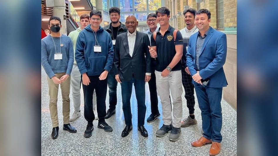 Vedanta Resources Limited founder and chairman Anil Agarwal with students at the University of Toronto in Canada Vedanta Resources Limited founder and chairman Anil Agarwal with students at the University of Toronto in Canada