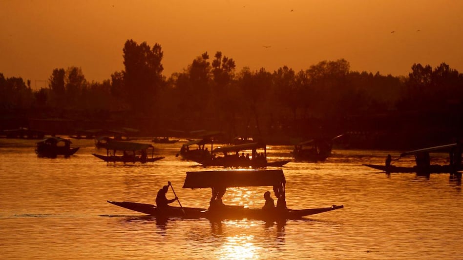 Along with horticulture and agriculture, tourism is an important industry for Kashmir, accounting for about 7% to its economy. Along with horticulture and agriculture, tourism is an important industry for Kashmir, accounting for about 7% to its economy.