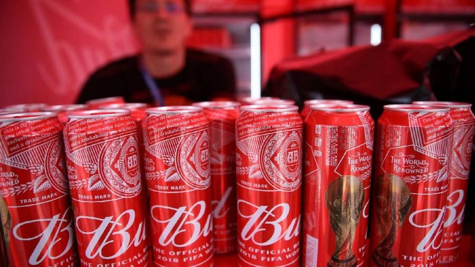 The sale of alcohol is strictly controlled in Qatar as drinking in public areas is strictly prohibited. The sale of alcohol is strictly controlled in Qatar as drinking in public areas is strictly prohibited.