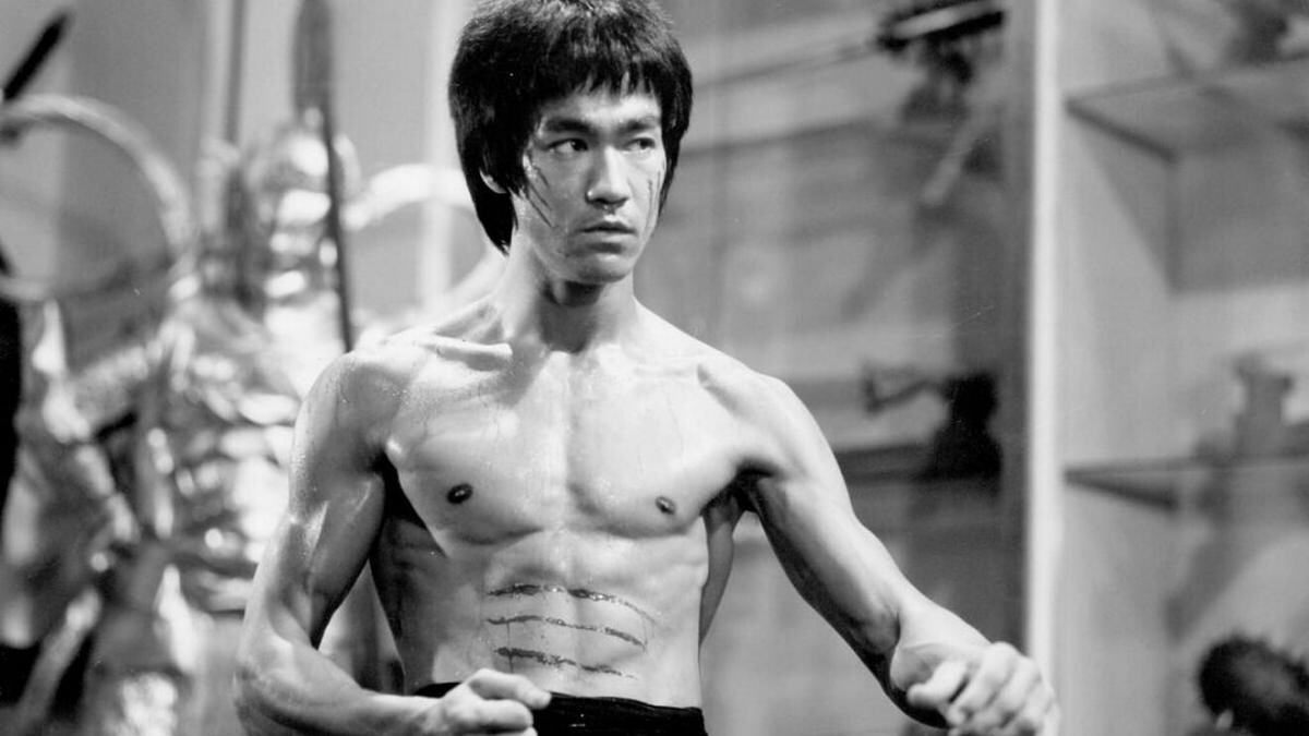 Bruce Lee had a sudden death at age 32 due to drinking too much ...