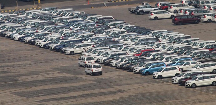 The top five car makers - Maruti, Hyundai, Tata, Mahindra and Mahindra, and Kia - have dispatched 2,89,176 units to the dealers. The top five car makers - Maruti, Hyundai, Tata, Mahindra and Mahindra, and Kia - have dispatched 2,89,176 units to the dealers.