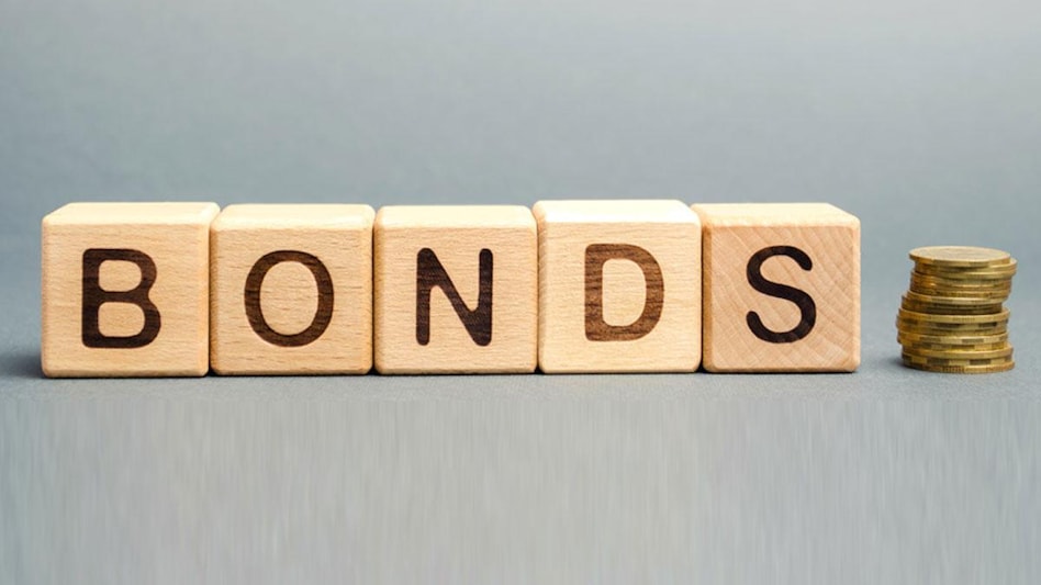 When investors are looking to diversify their investment portfolio, bonds can be added for regular and stable income as the risks associated with it is low When investors are looking to diversify their investment portfolio, bonds can be added for regular and stable income as the risks associated with it is low