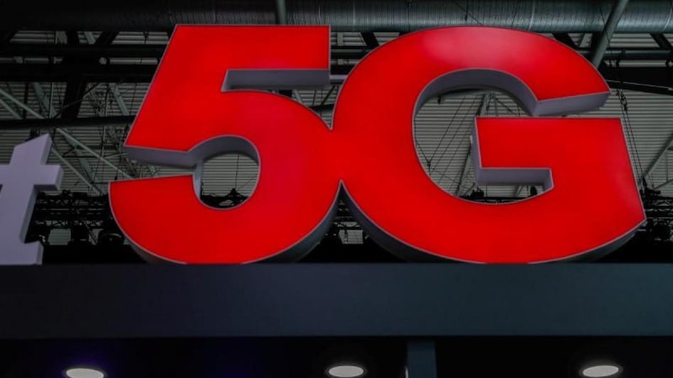 Airtel, Reliance Jio, and Vodafone, have promised to expand the 5G network reach soon. (Photo: Reuters) Airtel, Reliance Jio, and Vodafone, have promised to expand the 5G network reach soon. (Photo: Reuters)