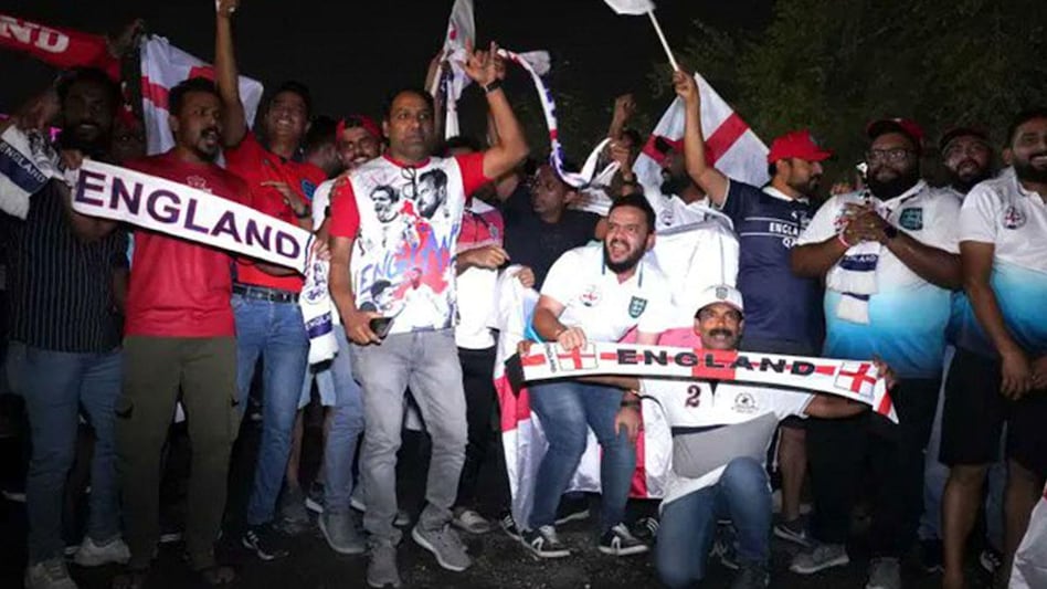 Indian fans supporting England mocked as fake supporters Indian fans supporting England mocked as fake supporters