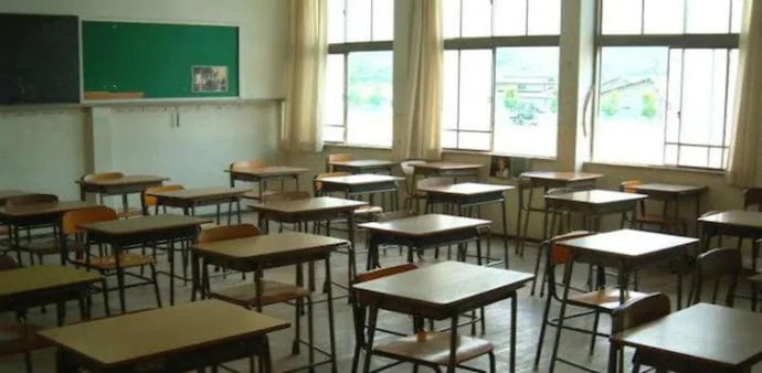The vigilance directorate has further recommended “fixing responsibilities" of the officials concerned of the Education Department and PWD who were involved in the "bungling" to the tune of nearly Rs 1,300 crore. The vigilance directorate has further recommended “fixing responsibilities" of the officials concerned of the Education Department and PWD who were involved in the "bungling" to the tune of nearly Rs 1,300 crore.