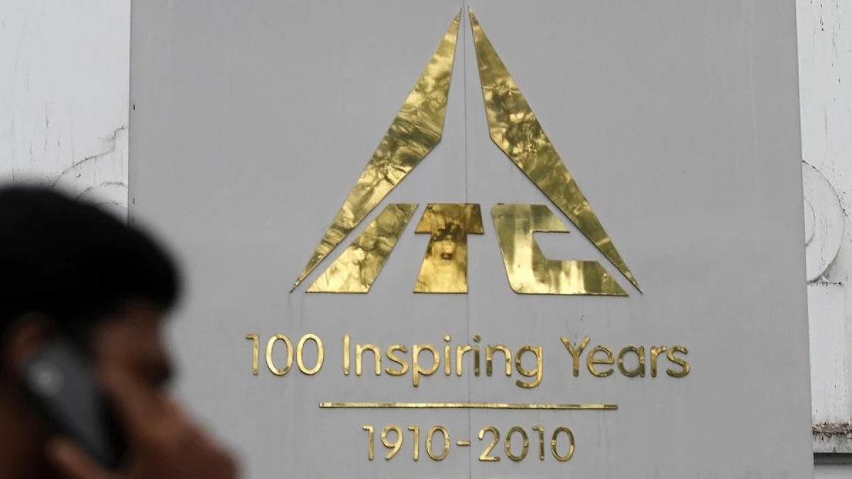 To address the issue of GHG emissions from plastic packaging, ITC has been working on a two-pronged strategy. To address the issue of GHG emissions from plastic packaging, ITC has been working on a two-pronged strategy.