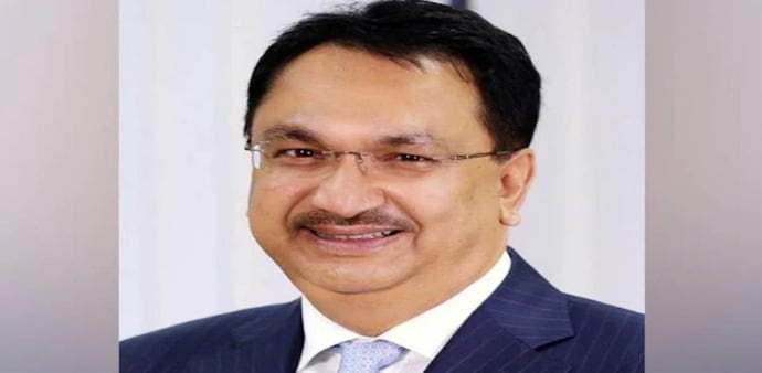 Vikram Kirloskar was present at the Toyota Innova Hycross unveil event in Mumbai on November 25 Vikram Kirloskar was present at the Toyota Innova Hycross unveil event in Mumbai on November 25