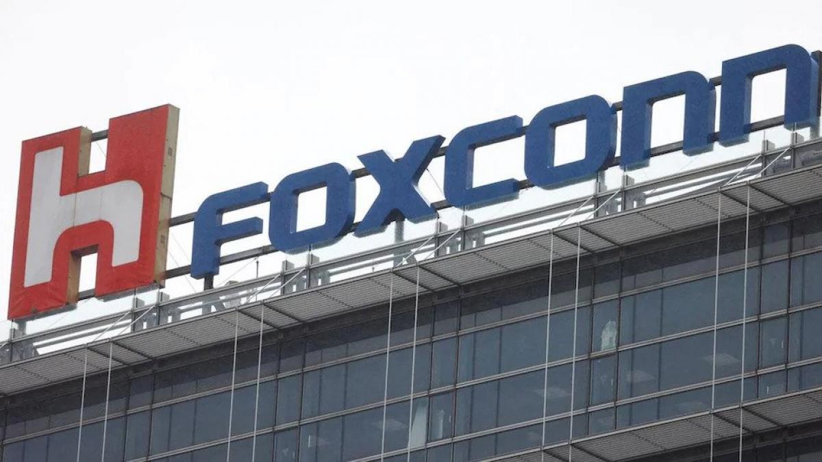 Apple supplier Foxconn plans to quadruple the workforce at its iPhone factory in India Apple supplier Foxconn plans to quadruple the workforce at its iPhone factory in India