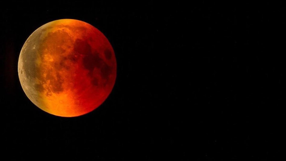 A partial Lunar Eclipse will be visible in Bengaluru and Hyderabad at 05:43 and 05:57 p.m., respectively. A partial Lunar Eclipse will be visible in Bengaluru and Hyderabad at 05:43 and 05:57 p.m., respectively.