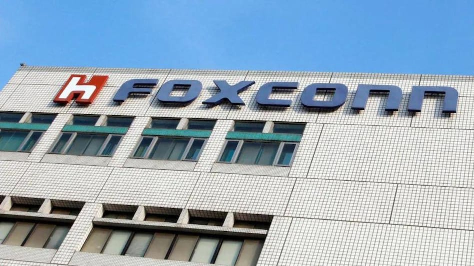 Foxconn could soon face trouble in achieving the iPhone production target Foxconn could soon face trouble in achieving the iPhone production target