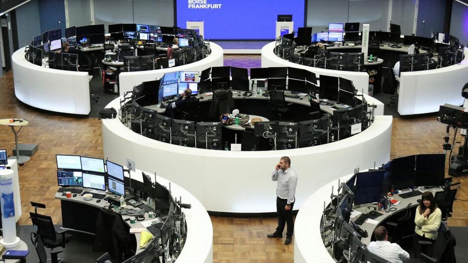 Asian stock markets mostly recouped early losses on Tuesday, supported by improved sentiment for China shares, but concerns lingered that Beijing may reimpose strict COVID curbs that could cause supply chain disruptions Asian stock markets mostly recouped early losses on Tuesday, supported by improved sentiment for China shares, but concerns lingered that Beijing may reimpose strict COVID curbs that could cause supply chain disruptions