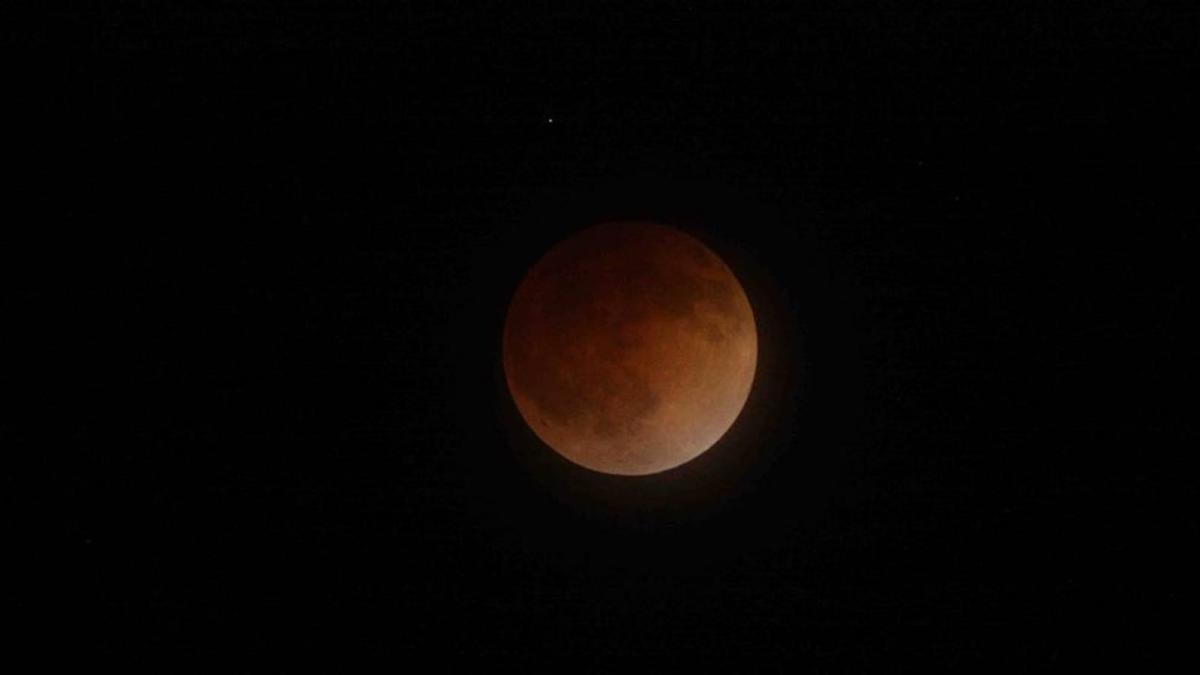 Lunar Eclipse 2022 in India: Date, time, how to watch the last eclipse of 2022 (Photo: NASA)