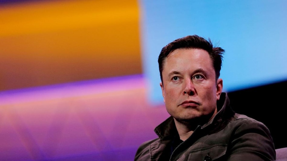 In a similar exchange on October 24, Musk estimated a global recession could last 'until the spring ’24', though he noted he was 'just guessing'. In a similar exchange on October 24, Musk estimated a global recession could last 'until the spring ’24', though he noted he was 'just guessing'.
