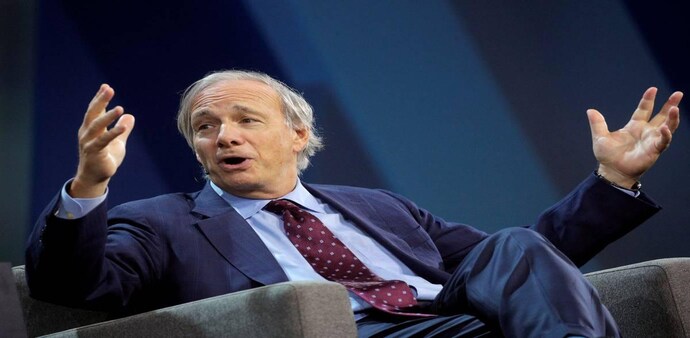 Dalio says what the Federal Reserve is trying to do is making a balance: having an interest rate that's high enough for the creditor, but not so high for the debtor Dalio says what the Federal Reserve is trying to do is making a balance: having an interest rate that's high enough for the creditor, but not so high for the debtor