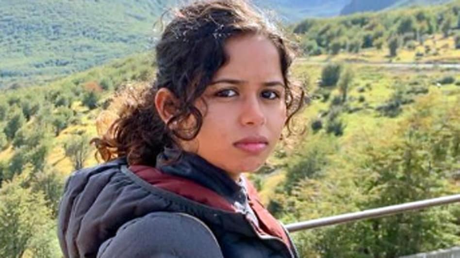 Watch! This woman made the world's longest food delivery from Singapore to Antarctica Watch! This woman made the world's longest food delivery from Singapore to Antarctica