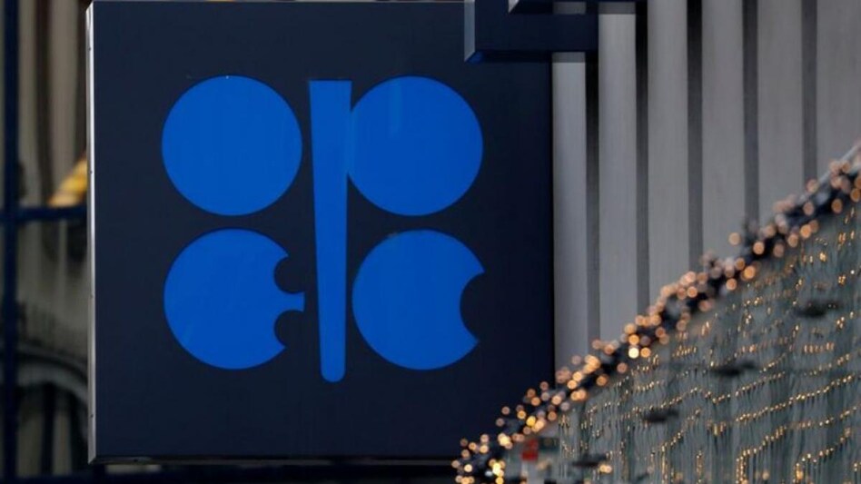 OPEC cuts oil demand growth forecast again as economic challenges mount (Photo: Reuters) OPEC cuts oil demand growth forecast again as economic challenges mount (Photo: Reuters)