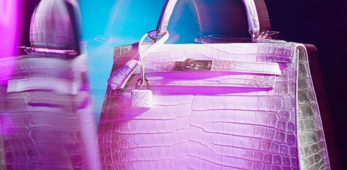 The Himalaya Kelly and the Himlaya Birkin are crafted from Nile crocodile hide. The Himalaya Kelly and the Himlaya Birkin are crafted from Nile crocodile hide.