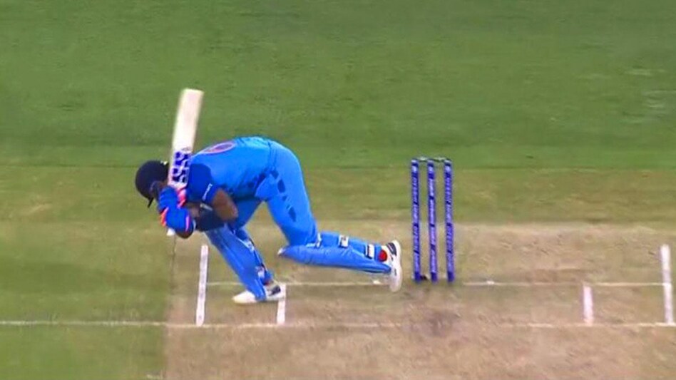 Suryakumar Yadav became the first Indian cricketer to complete 1,000 runs in a calendar year. Suryakumar Yadav became the first Indian cricketer to complete 1,000 runs in a calendar year.