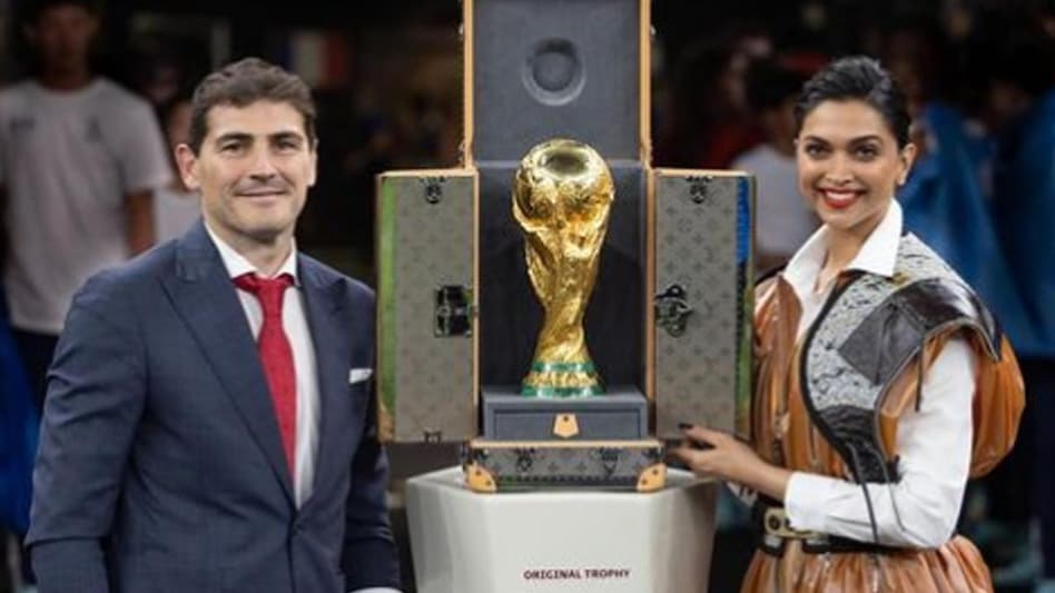 Deepika Padukone’s outfit for FIFA World Cup final leaves internet disappointed; fans say she deserves better (Photo: Instagram) Deepika Padukone’s outfit for FIFA World Cup final leaves internet disappointed; fans say she deserves better (Photo: Instagram)