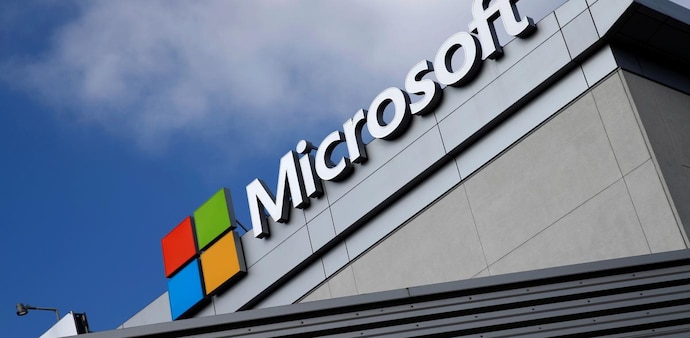 Microsoft gets sued by American video gamers to stop Activision acquisition (Photo: Reuters) Microsoft gets sued by American video gamers to stop Activision acquisition (Photo: Reuters)