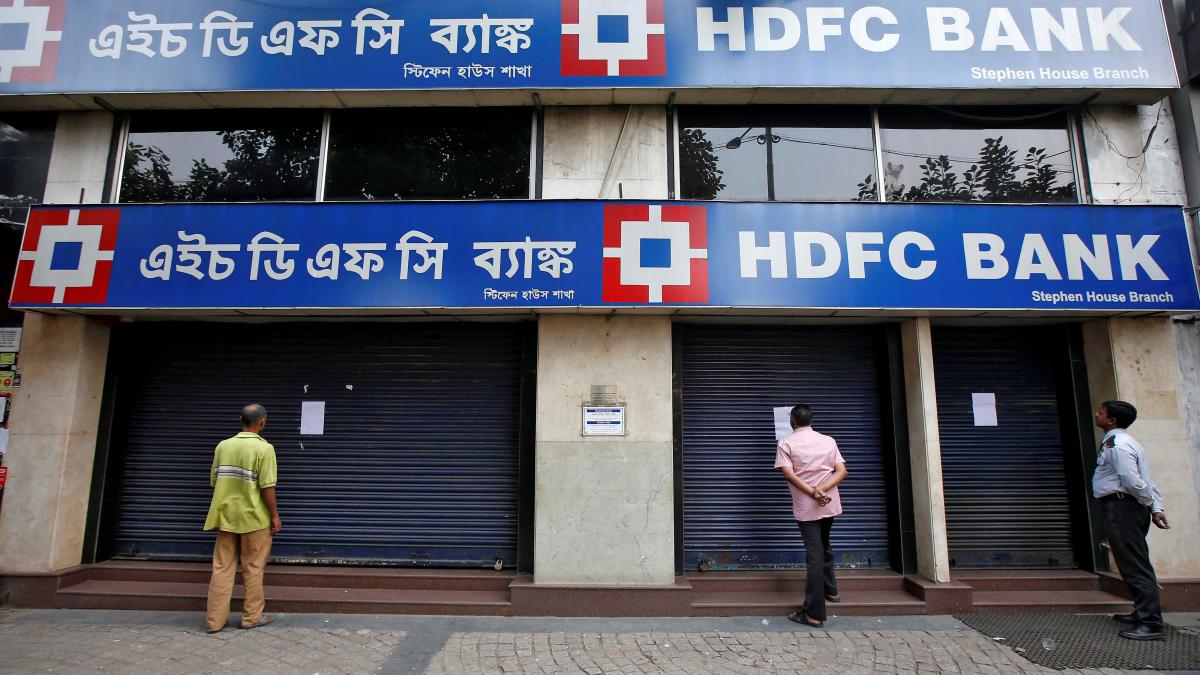 HDFC Bank targets issuing one million credit cards a month, says top exec (Photo: Reuters) HDFC Bank targets issuing one million credit cards a month, says top exec (Photo: Reuters)