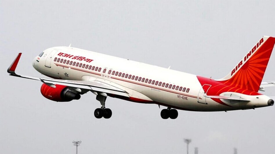 The video was shared by several netizens with many labelling the airlines 'anti-pet.' The video was shared by several netizens with many labelling the airlines 'anti-pet.'