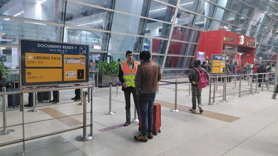 Delhi airport deploys additional manpower Delhi airport deploys additional manpower