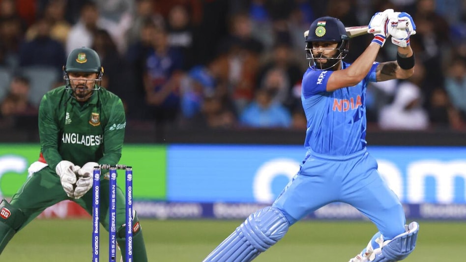 Kohli hit 11 boundaries and two sixes for his century Kohli hit 11 boundaries and two sixes for his century