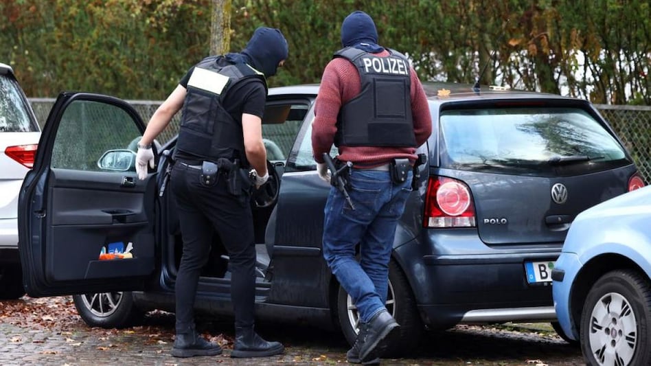 Germany arrests 25 suspected of violent far-right plot to install prince (Photo: Reuters) Germany arrests 25 suspected of violent far-right plot to install prince (Photo: Reuters)