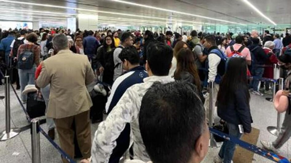 Delhi airport: Some frequent travellers said that they had been facing long delays at security checks due to heavy rush. Delhi airport: Some frequent travellers said that they had been facing long delays at security checks due to heavy rush.