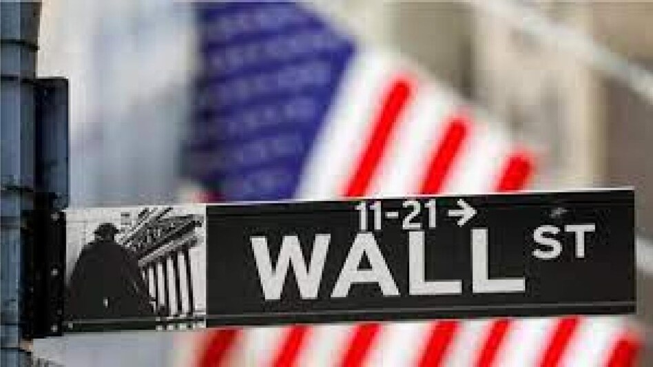Fears that the Fed's aggressive policy tightening will tip the economy into a recession Fears that the Fed's aggressive policy tightening will tip the economy into a recession