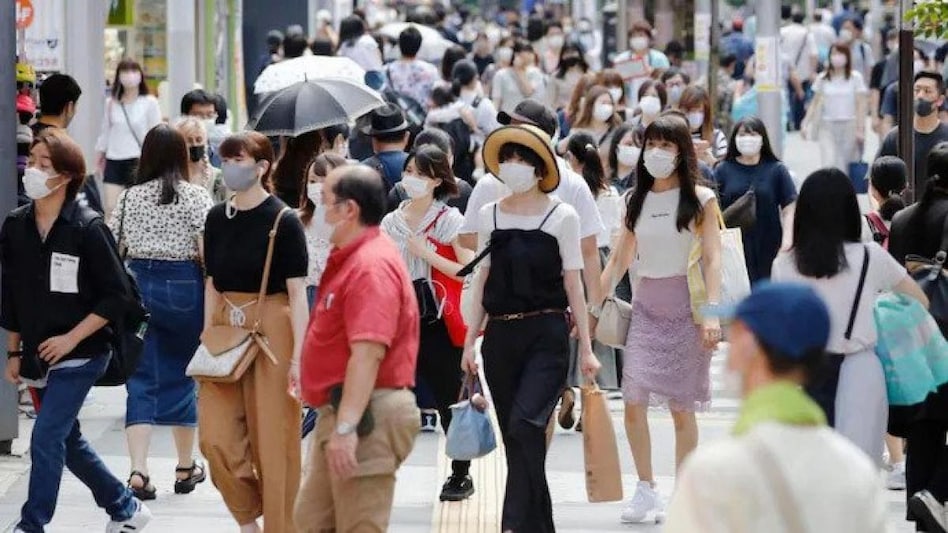In Japan, 174,079 new cases were reported on Friday, up about 20,000 from the same day In Japan, 174,079 new cases were reported on Friday, up about 20,000 from the same day